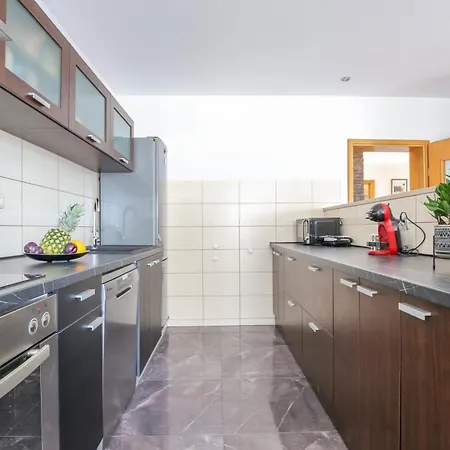 With Parking Space - Omis - 24975 Apartman