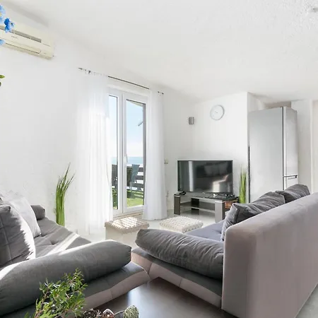 With Parking Space Duce, - 24975
