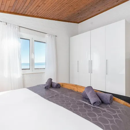 With Parking Space Duce, - 24975 *